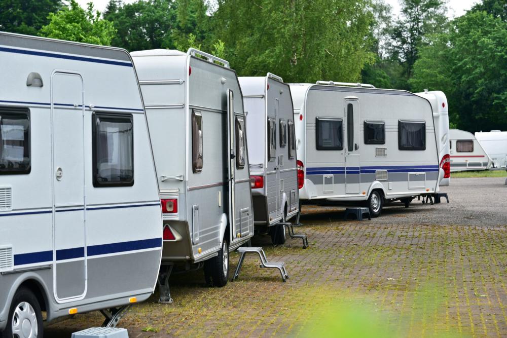 caravnes sur plateaux