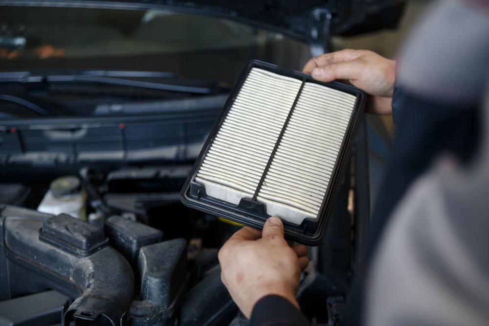 changement de filtres d'une voiture
